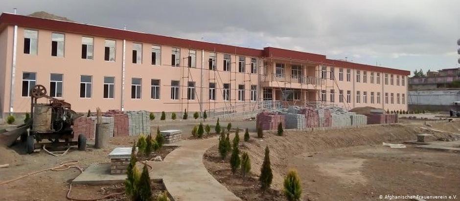 ساخت مکتب جدید در کابل؛ یاد بود از روگر ویلیمسن