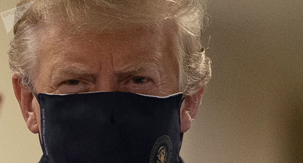 دونالد ترامپ سرانجام ماسک زد