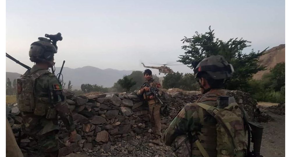 یک فرمانده پولیس در یورش طالبان بر یک پاسگاه در تخار جان باخت