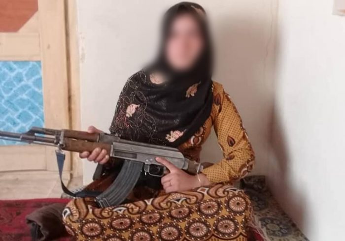 دختر غوری طالبانی را که قاتل پدر و مادرش بودند، کُشت