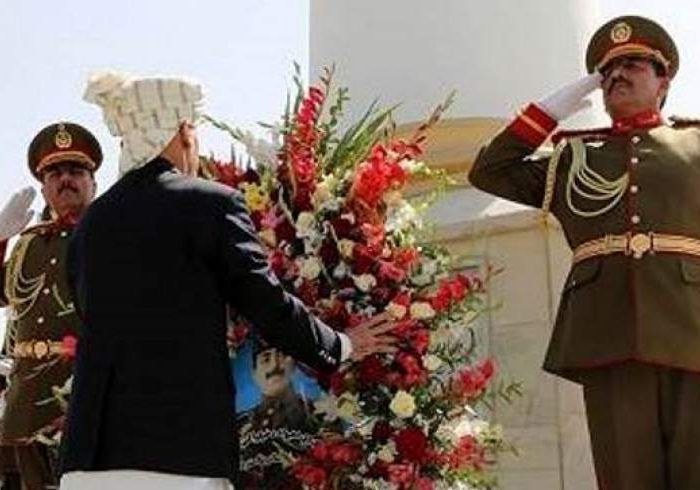غنی به مناسبت یکصدویکمین سالروز استقلال افغانستان پای منار آزادی اکلیل گل گذاشت