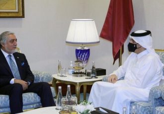 عبدالله به وزیر خارجه قطر: امیدواریم طالبان از این فرصت تاریخی برای پایان جنگ استفاده کنند