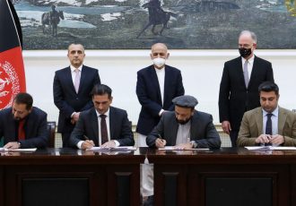 قرارداد چهار پروژۀ ۱۶۰ میلیون دالری تولید انرژی برای افغانستان امضا شد