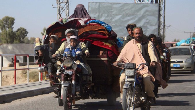 انتقال بیش از ۱۰۰ فامیل بیجا شده داخلی از کابل به ولایات شان