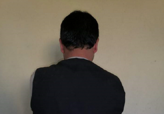 یک کارمند دولتی در فاریاب به اتهام دریافت رشوه بازداشت شد