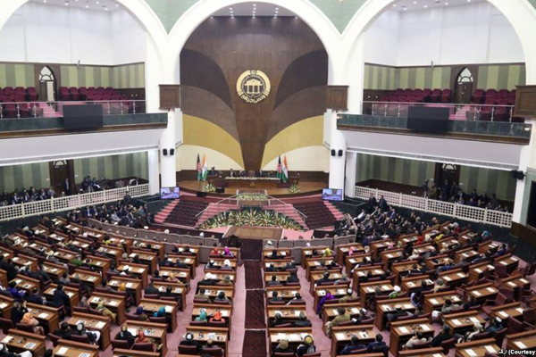 مجلس، صالح و مسئولان امنیتی را فراخواند