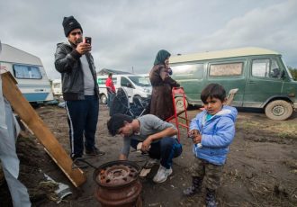 شکایت پناه‌جویان افغان در اروپا، از نبود سرپناه در فصل زمستان