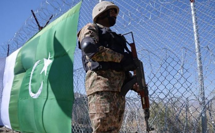 چهار سرباز پاکستانی در حمله‌ی مسلحانه از خاک افغانستان کشته شدند