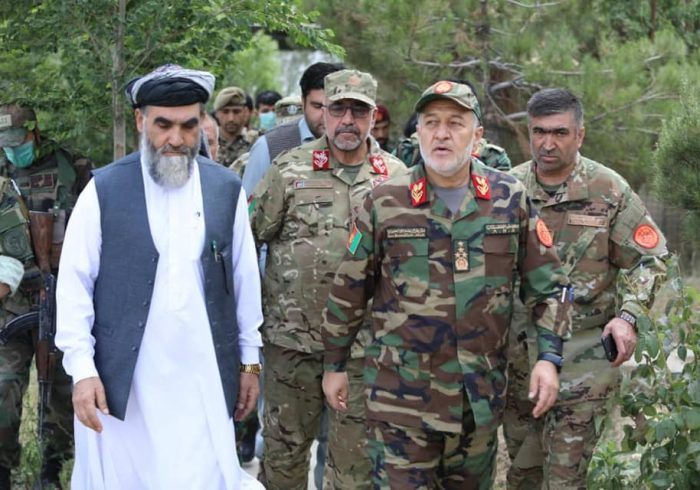 سرپرست وزارت دفاع: نیروهای امنیتی اجازه نخواهد داد که بار دیگر رژیم طالبان تحمیل شود