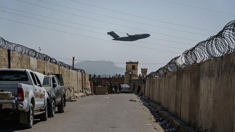 شلیک چندین موشک به سمت فرودگاه کابل