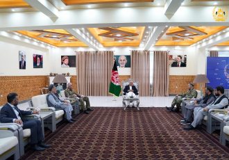 رییس‌جمهور غنی در مزارشریف با رهبر جمعیت اسلامی و جمع دیگری از شخصیت‌های سیاسی دیدار کرد