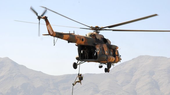 طالبان: برای بازگرداندن هواپیماهای افغانستان با کشورهای همسایه مذاکره آغاز شده است