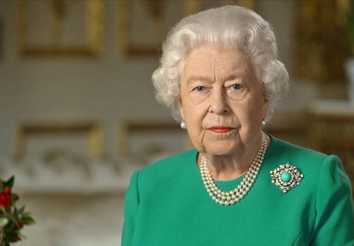 الیزابت دوم؛ ملکه بریتانیا در سن ۹۶ سالگی درگذشت