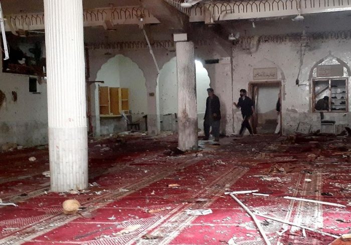 انفجار خونبار در مسجدی در پیشاور پاکستان