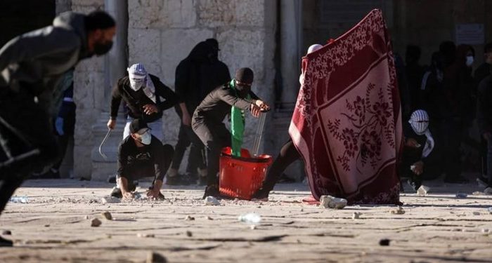 جمعه در تحولات فلسطین؛ ۱۵۲ زخمی و دستگیری ۴۰۰ فلسطینی در درگیری‌های مسجدالاقصی