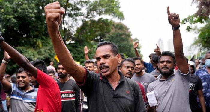 تداوم بحران شدید اقتصادی در سریلانکا و اعلام وضعیت اضطراری