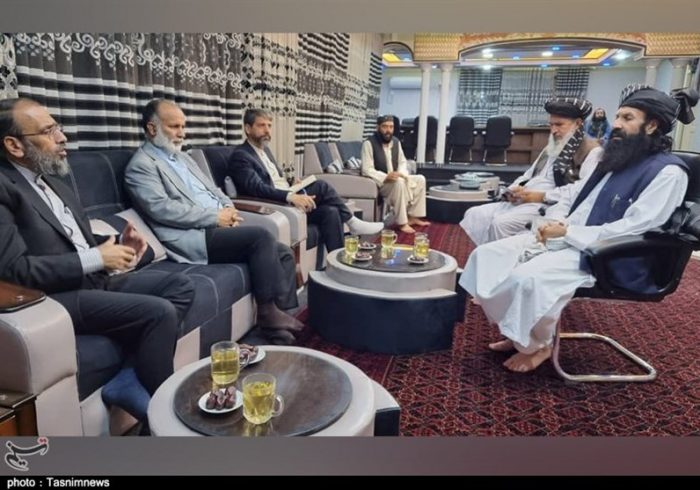 همکاری مشترک برای حل مشکلات مهاجرین محور دیدار مقامات سفارت ایران با وزیر مهاجرین طالبان