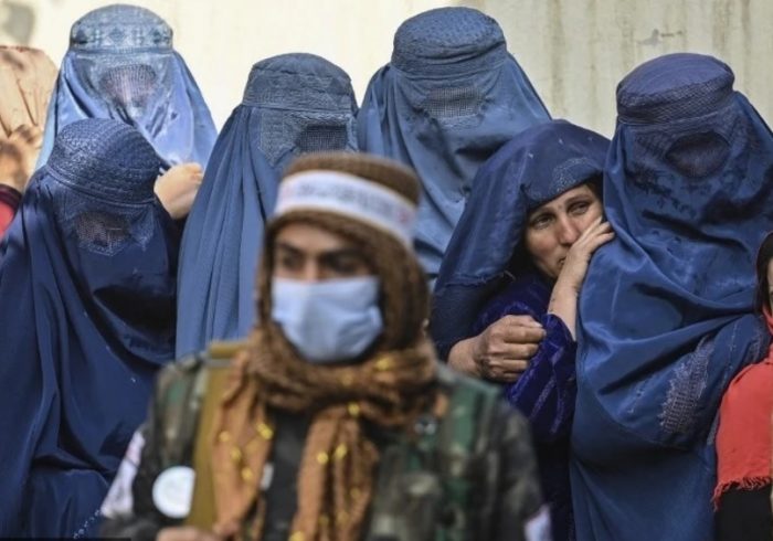 اعتراض زنان به فرمان طالبان: حجاب ما اسلامی است، برقع فرهنگ قبیله است؛ نمی‌پوشیم