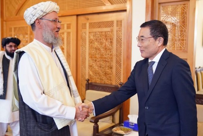 دیدار مولوی عبدالسلام با سفیر جاپان در کابل / امارت اسلامی مخالف تعلیم نیست