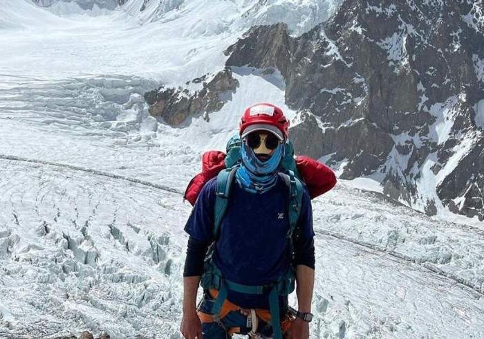جسد علی اکبر سخی کوهنورد افغان هنوز پایین آورده نشده است.