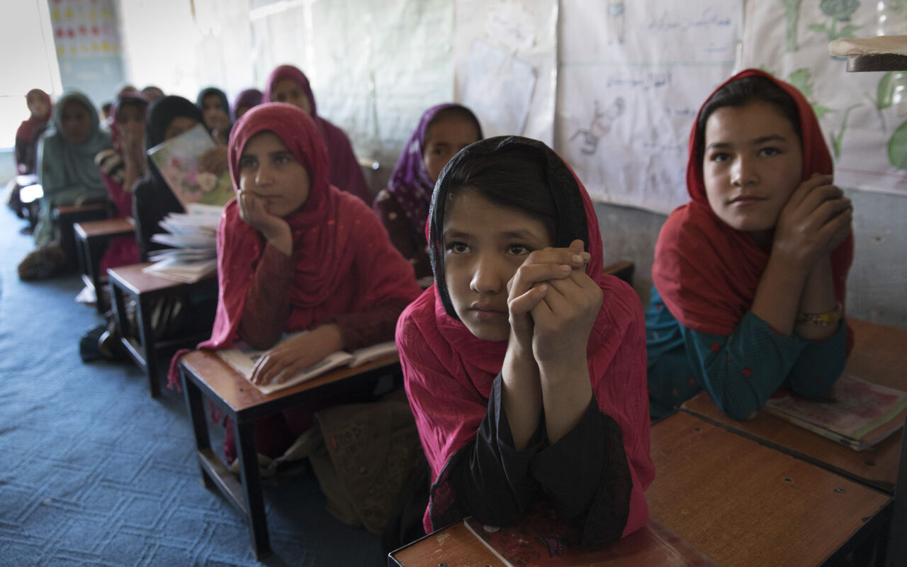 سرنوشت «حق تحصیل دختران»، مطالبه دختران برای بازگشایی مدارس