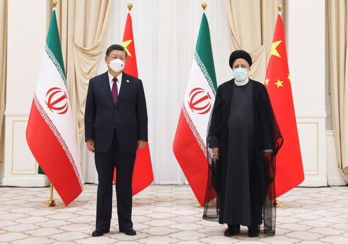 دیدار روسای جمهور چین و ایران؛ جمهوری اسلامی ایران به هیچ وجه مقابل قلدری آمریکا کوتاه نخواهد آمد.