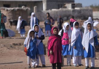 درخواست ۲۷ کشور از طالبان برای لغو تصمیم ممنوعیت آموزش دختران