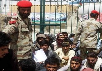 طالبان رفتار خشونت‌آمیز پولیس پاکستان با مهاجرین افغانستانی را محکوم کرد