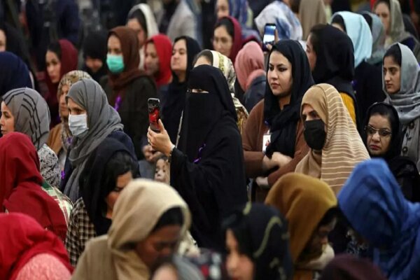 طالبان زنان را از کار در موسسات غیر دولتی و خارجی نیز منع کردند + سند