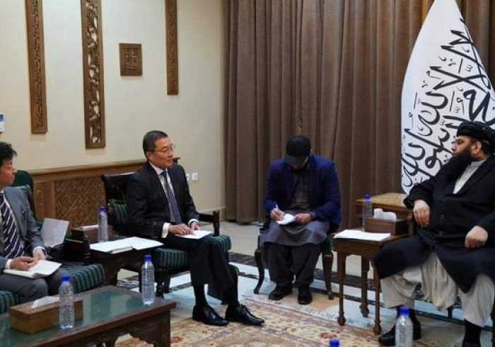 سفیر جاپان به معاون سیاسی رئیس الوزراء: آموزش علم حق هر افغان است