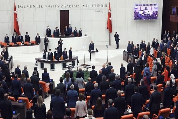 بررسی اصلاح قانون حجاب در پارلمان ترکیه