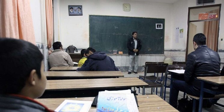 پذیرش ۶۷ درصد سوادآموزان افغانی در خراسان جنوبی ایران