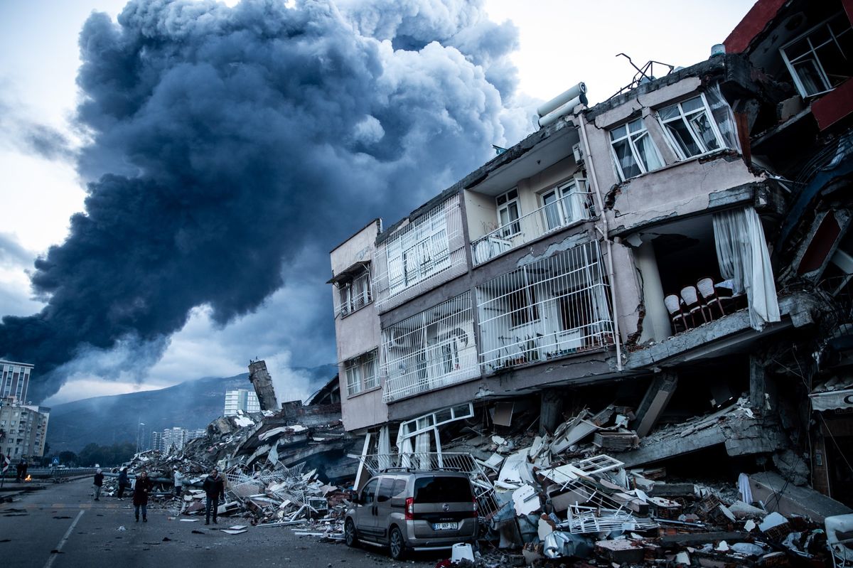 کشته و یا زخمی شدن حدود ۱۰۰ شهروند کشور در زمین‌لرزه ترکیه