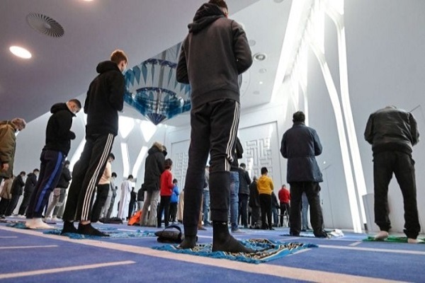 بلومبرگ؛ اسلام‌هراسی علت مهاجرت مسلمانان نخبه فرانسه