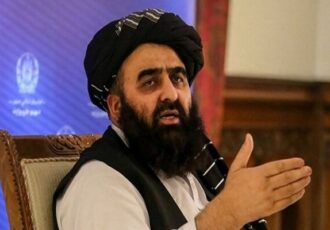 طالبان: آمریکا در امور داخلی افغانستان دخالت می‌کند