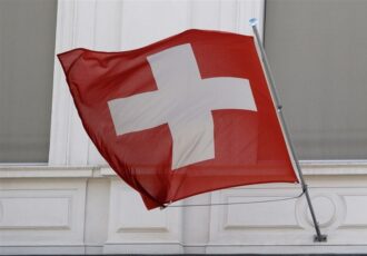 سوئیس تحریم‌های مالی علیه طالبان را تعدیل می‌کند