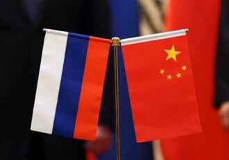 پکن: همکاری چین و روسیه علیه هیچ کشوری نیست
