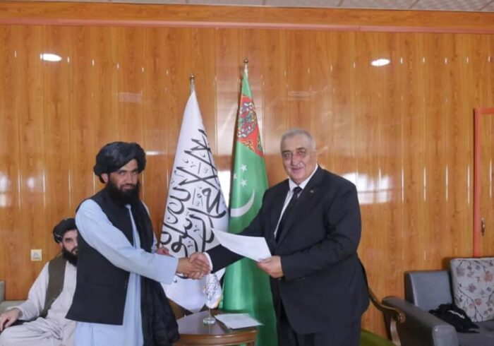 کمک بشردوستانه ترکمنستان به افغانستان رسید
