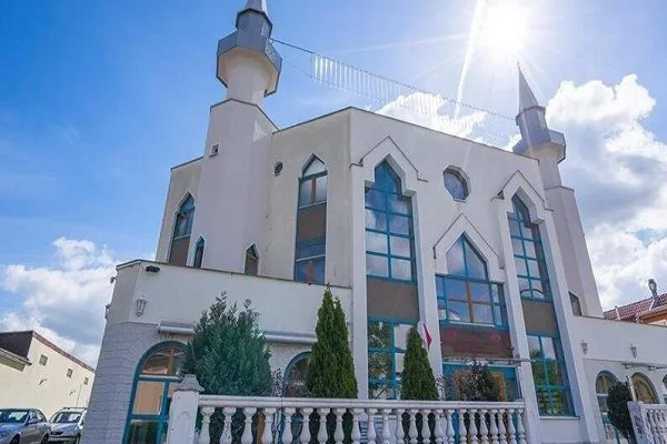 ارسال نامه تهدیدآمیز به مسجدی در آلمان