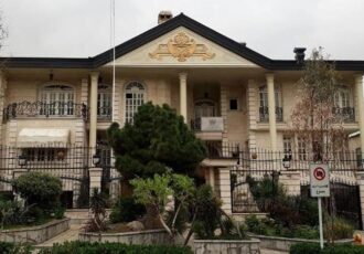 نارضایتی مهاجرین از سفارت افغانستان در ایران