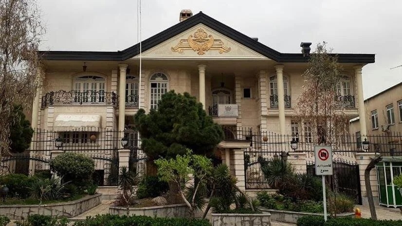 نارضایتی مهاجرین از سفارت افغانستان در ایران