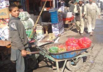 یونیسف: از هر پنج کودک در افغانستان یک کودک مشغول کار است