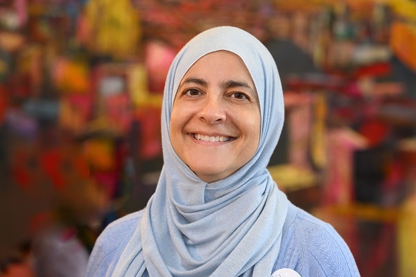 بانوی محقق اردنی؛ از طرح کتابخوانی در مساجد تا کسب جایزه مبتکر جهان عرب
