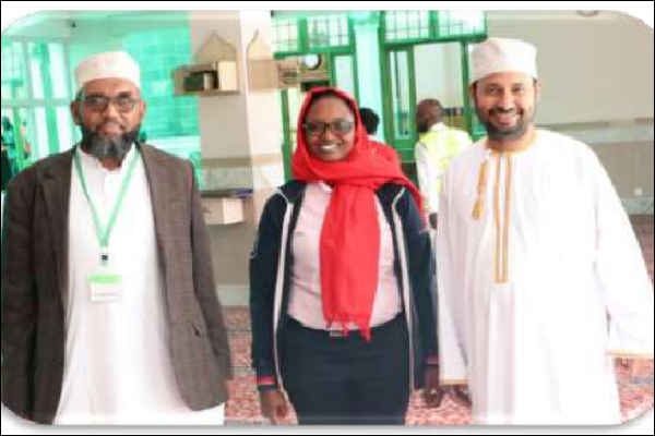 پذیرایی از غیر مسلمانان در روز درهای باز مسجد جامع کنیا