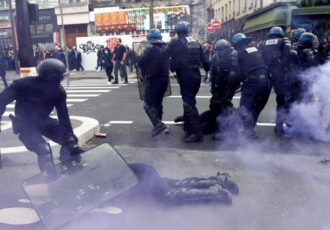 حقانی: مردم فرانسه به دلیل بی عدالتی به خیابان‌ها آمده‌اند