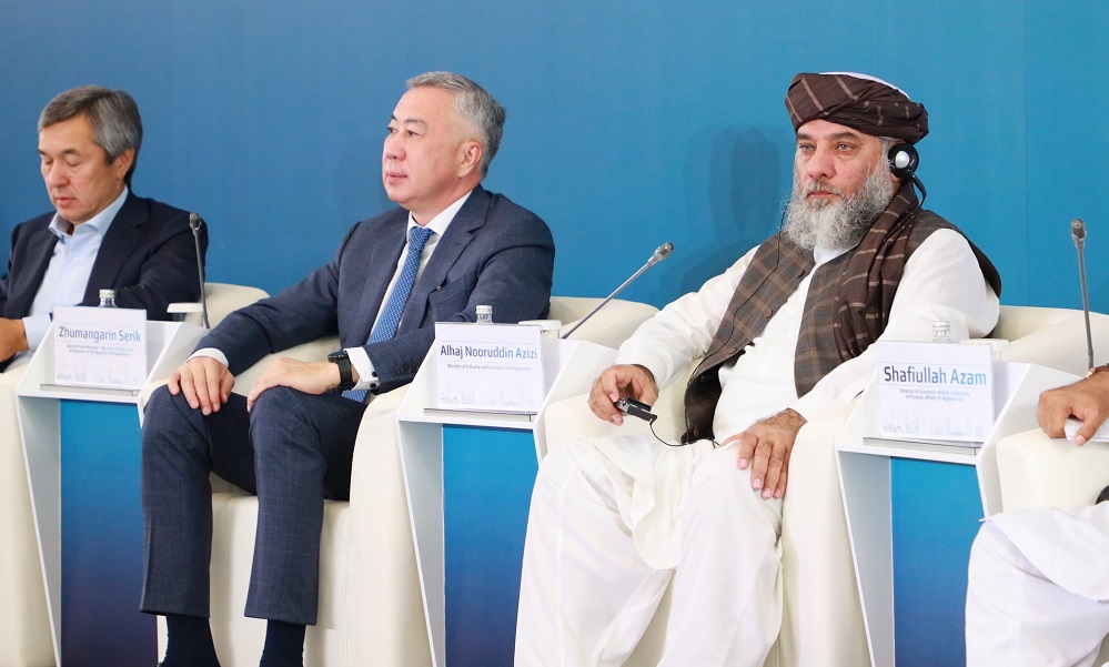 گفتگوی هیئت امارت اسلامی با قزاقستان درمورد تسهیل معاملات بانکی