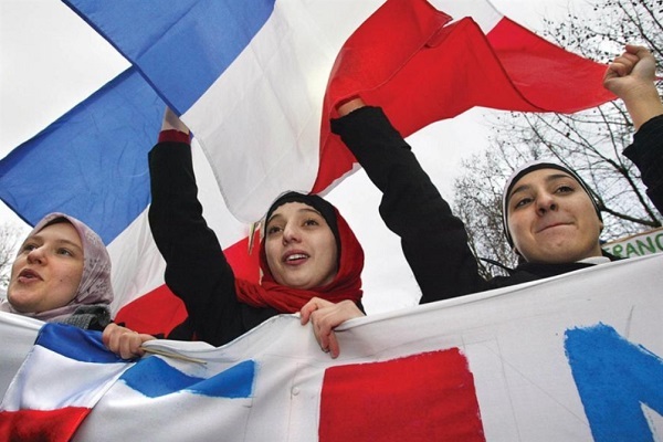اعتراض به محدودیت‌های حجاب در فرانسه