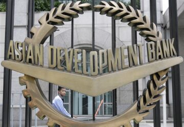 کمک ۴۰۰ میلیون دلاری بانک توسعه آسیایی به افغانستان