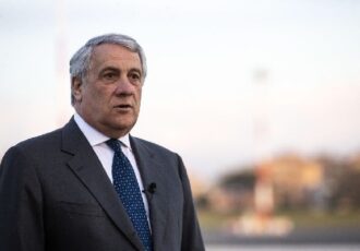 معاون نخست‌وزیر ایتالیا: اهانت به مقدسات اهانت به خداست