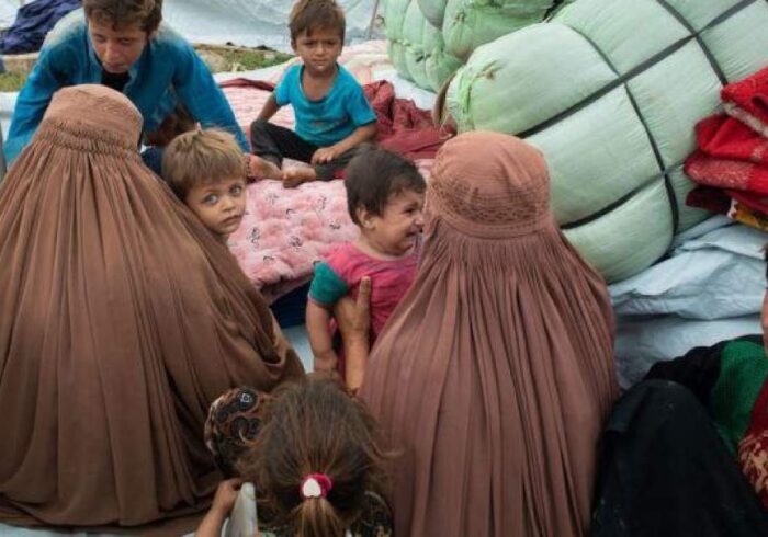 کارشناسان حقوق بشر خواستار توقف روند اخراج ۱.۴ میلیون پناهجوی افغانستانی از پاکستان شد